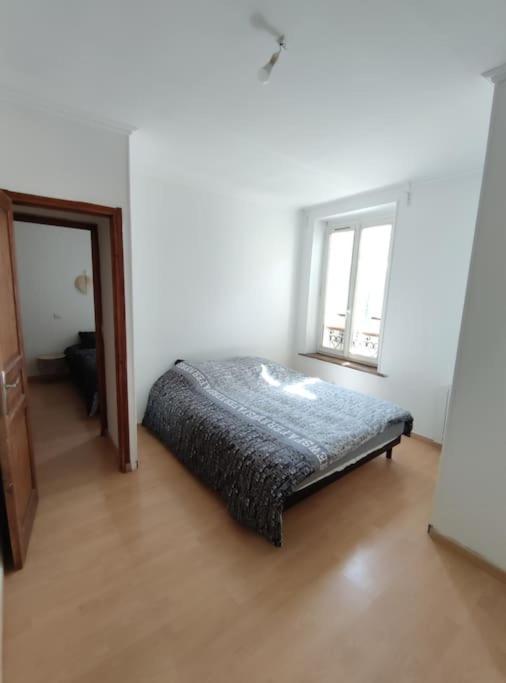 Duplex Cosy Apartment Gonesse Luaran gambar